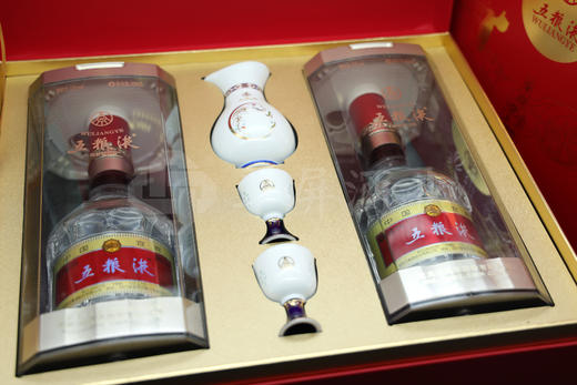 2023年博鳌亚洲五粮液 中秋国庆礼盒500ml×2（空盒+酒具） 商品图8