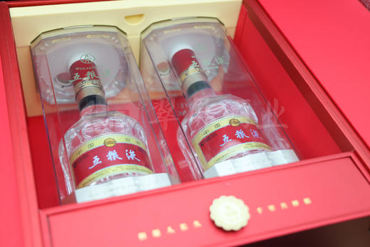 2023年中秋国庆五粮液礼盒500mlx2(空盒+酒具) 商品图6