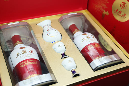 2023年博鳌亚洲五粮液 中秋国庆礼盒500ml×2（空盒+酒具） 商品图9