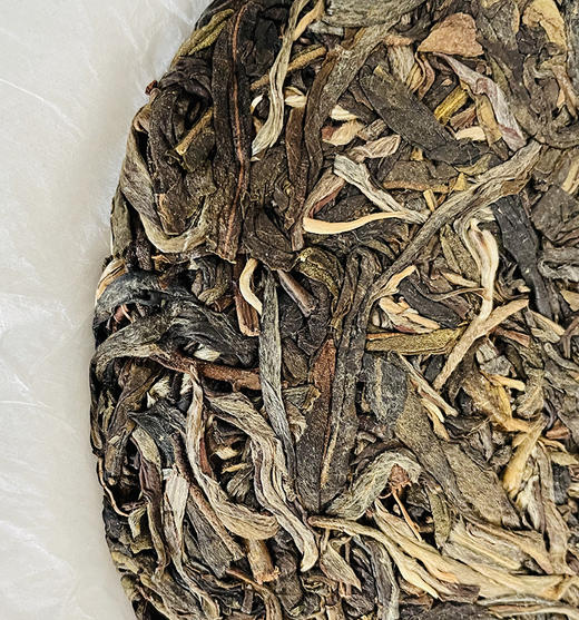 【纯正2022年头春杨家寨古树纯料】核心茶地优质大古树原料；古寨春审评委员会审评通过茶茗； 200g/饼 5饼/提 ；数量不多【每个id限购3份】 商品图5