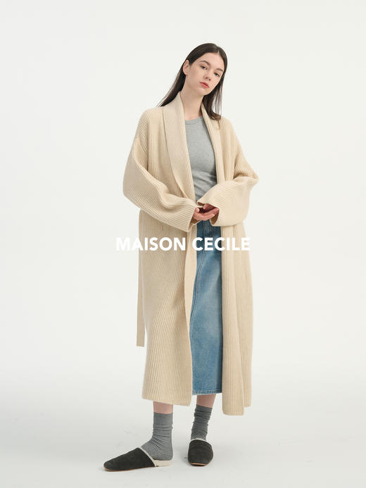 MAISON CECILE燕麦色羊绒高克重温暖软糯长款大衣开衫 商品图4