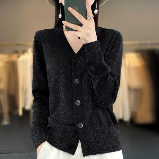 【秋季上新】羊毛针织开衫 简约大气针织开衫外套女V领 绵柔丝滑 贴身舒适 时尚百搭 商品图1