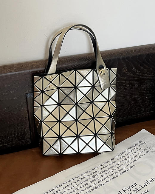 现货 THS 9.23-无 三宅家  金属小方盒 PLATINUM COFFRET单肩包 4色 CQ1286 商品图7