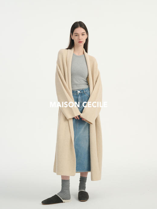 MAISON CECILE燕麦色羊绒高克重温暖软糯长款大衣开衫 商品图3