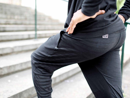 Compressports 综合运动 训练上衣 长裤 外套 套装 黑色灰色 欧洲原产 商品图5