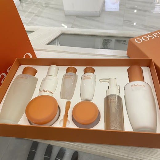 日期到2026.09 亏本甩卖！雪花秀全明星套盒 滋阴水乳套装补水保湿去黄提亮新款增量贵妇套盒·全明星套盒 商品图2