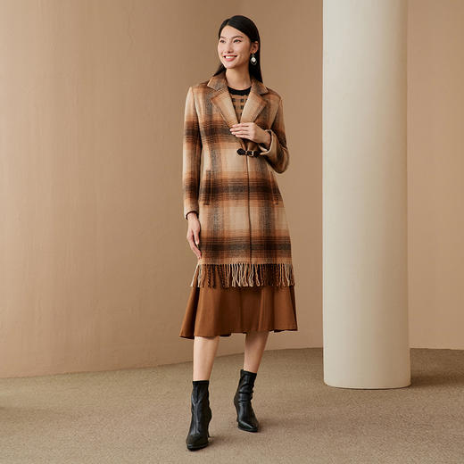 EITIE爱特爱冬季新款时尚复古中长款毛呢大衣6814534 商品图3