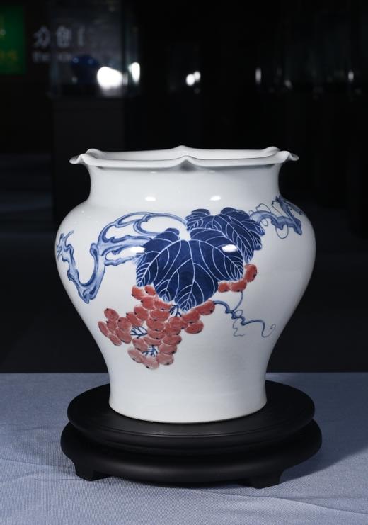 青花葡萄纹花口罐 商品图0