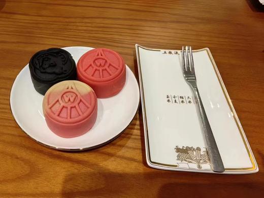 2023年五粮液中秋酒心月饼 商品图9