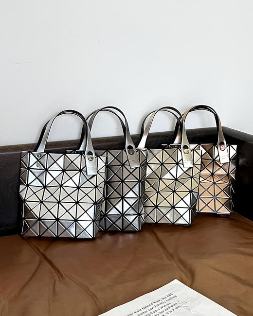 现货 THS 9.23-无 三宅家  金属小方盒 PLATINUM COFFRET单肩包 4色 CQ1286 商品图0