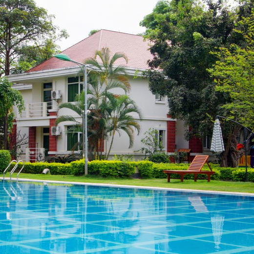 【暖冬旅居】到手￥1299起/单人7晚--瑞丽温泉花园酒店旅居度假套餐，2人起订，欧式风格庭院别墅度假，畅泡温泉，享“绿洲”热带雨林自然景观！ 商品图3