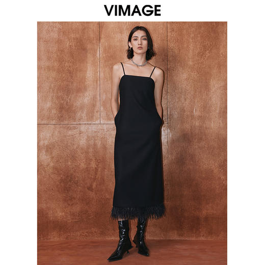 VIMAGE纬漫纪冬季新款显瘦洋气吊带连衣裙V2077605 商品图0