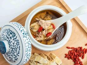 秋季，需润肺健脾，8款秋季药膳汤水送给你