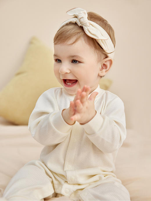 英氏新生婴儿儿衣服四季哈衣小童初生宝宝连体衣春秋爬服纯棉秋款YLHAJ02018A YLAAJ02015A 商品图4