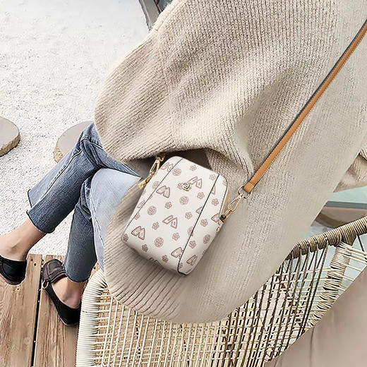 Safiya/索菲娅2023新款印花手机包腋下包单肩包女士斜挎包SF9158008Y 商品图0