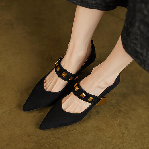 铆钉一字带chic细跟单鞋，法式V口尖头高跟鞋MCC-C8882 商品图2