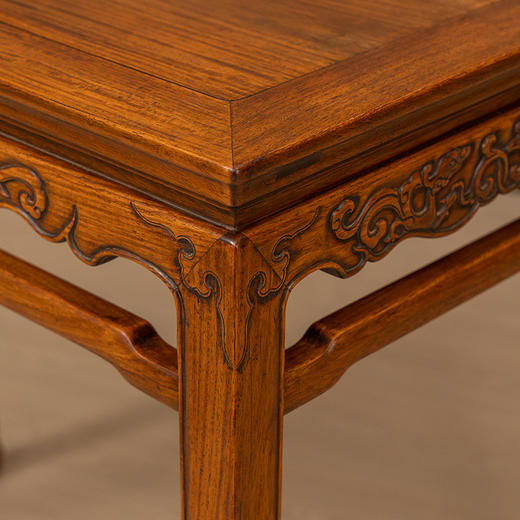 黄花梨束腰罗锅枨马蹄腿螭龙纹半桌 商品图3