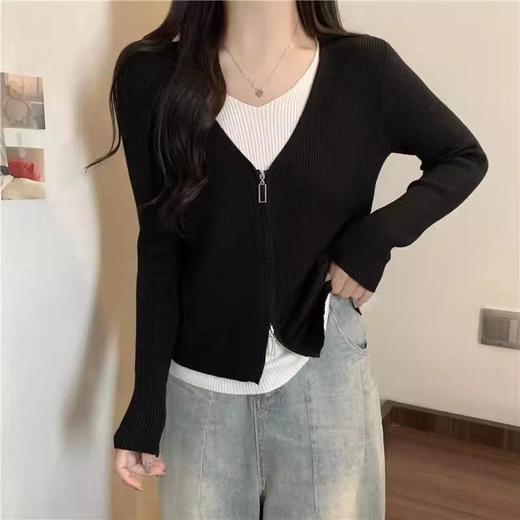 【 V领假两件针织衫 】秋冬慵懒风穿搭 拉链外套新款简约洋气修身显瘦 商品图1
