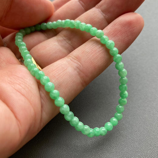 糯冰种阳绿翡翠珠串手钏 商品图5