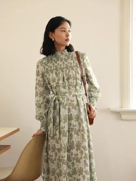 HeyDress法式剪影印花连衣裙女秋季半高领宽松收腰设计感气质裙子