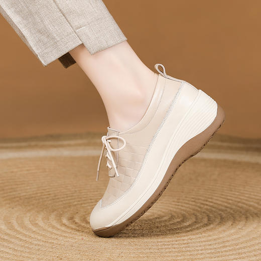 厚底真皮休闲妈妈鞋，新款系带压花舒适气质高帮鞋BZ-13AB 商品图3