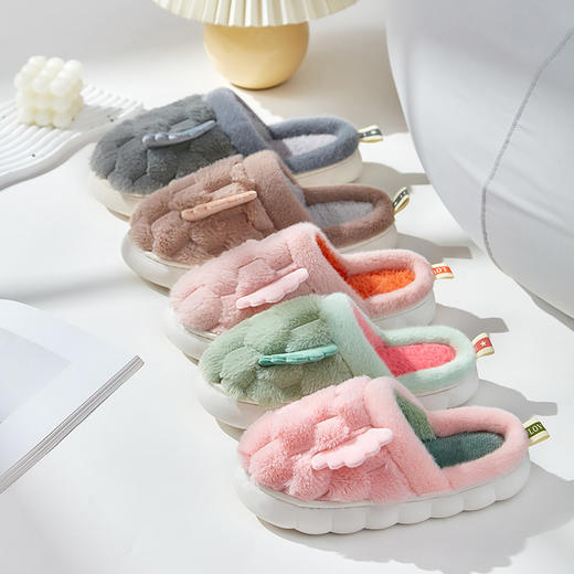 「五款配色」新款小翅膀棉拖鞋 踩屎感金龟绒毛毛拖鞋大白底柔软家居女士 商品图1