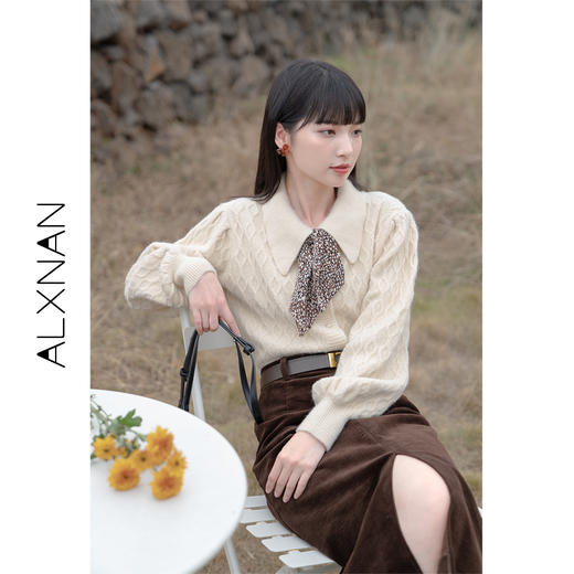 鹿向南《杏仁咖啡》杏色毛衣外套2023款娃娃领针织衫设计感上衣女 商品图0