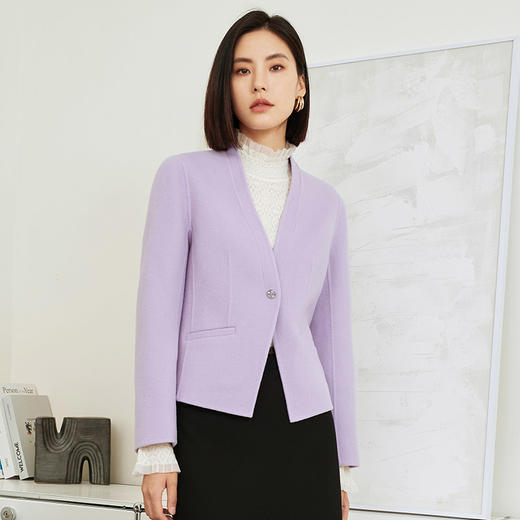 玳莎2023冬新款羊毛双面呢大衣一粒扣优雅紫色气质V领短款外套女  DD37308 商品图2