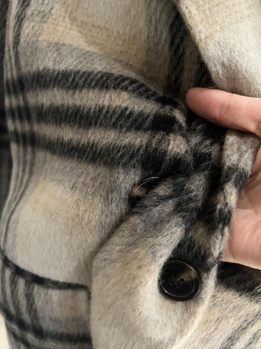 高定版复古格纹拼色大衣 商品图10