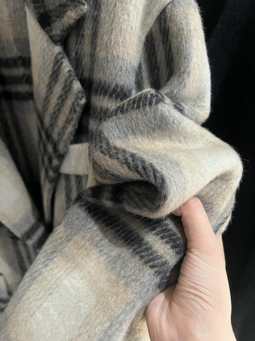 高定版复古格纹拼色大衣 商品图9