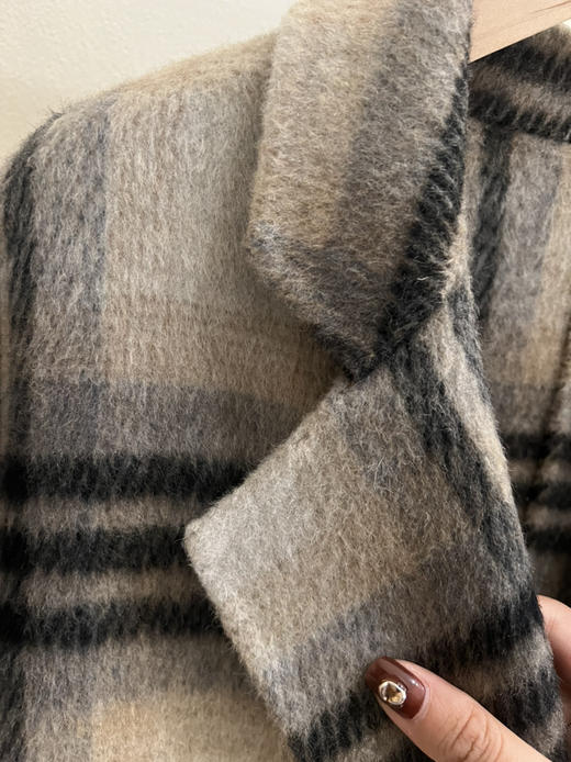 高定版复古格纹拼色大衣 商品图11