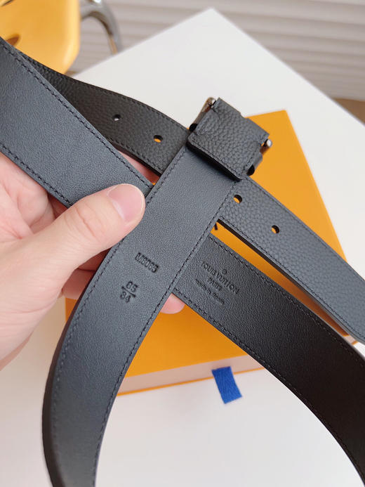 秋冬特惠💰350 LV CITY PIN 男士腰带 腰带以经典风格勾勒流畅线条，流露沉稳商务格调 商品图8