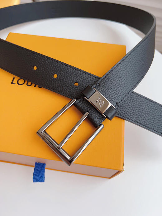 秋冬特惠💰350 LV CITY PIN 男士腰带 腰带以经典风格勾勒流畅线条，流露沉稳商务格调 商品图5