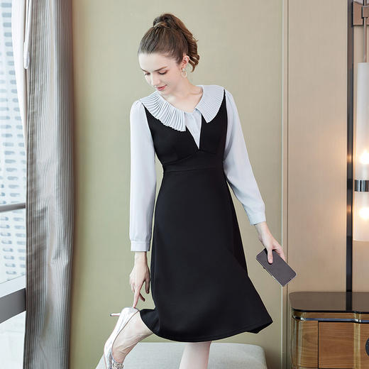 奢姿2025年秋季新款大码女装压褶荷叶领时尚裙子胖妹妹拼接连衣裙9933891155 商品图1