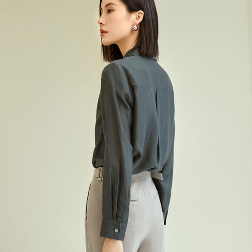 玳莎职业通勤衬衫女2023秋冬新款气质百搭高级感纯色宽松打底衬衫  DD31301 商品图3