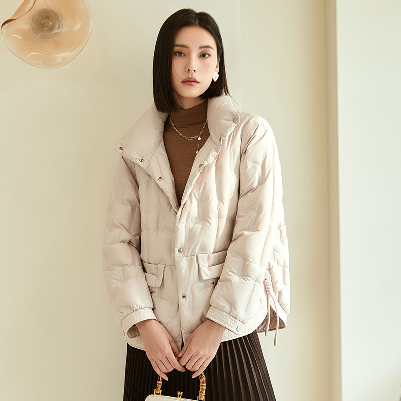 玳莎冬季时尚立领羽绒服女纯色简约压胶直冲保暖外套  DD41301