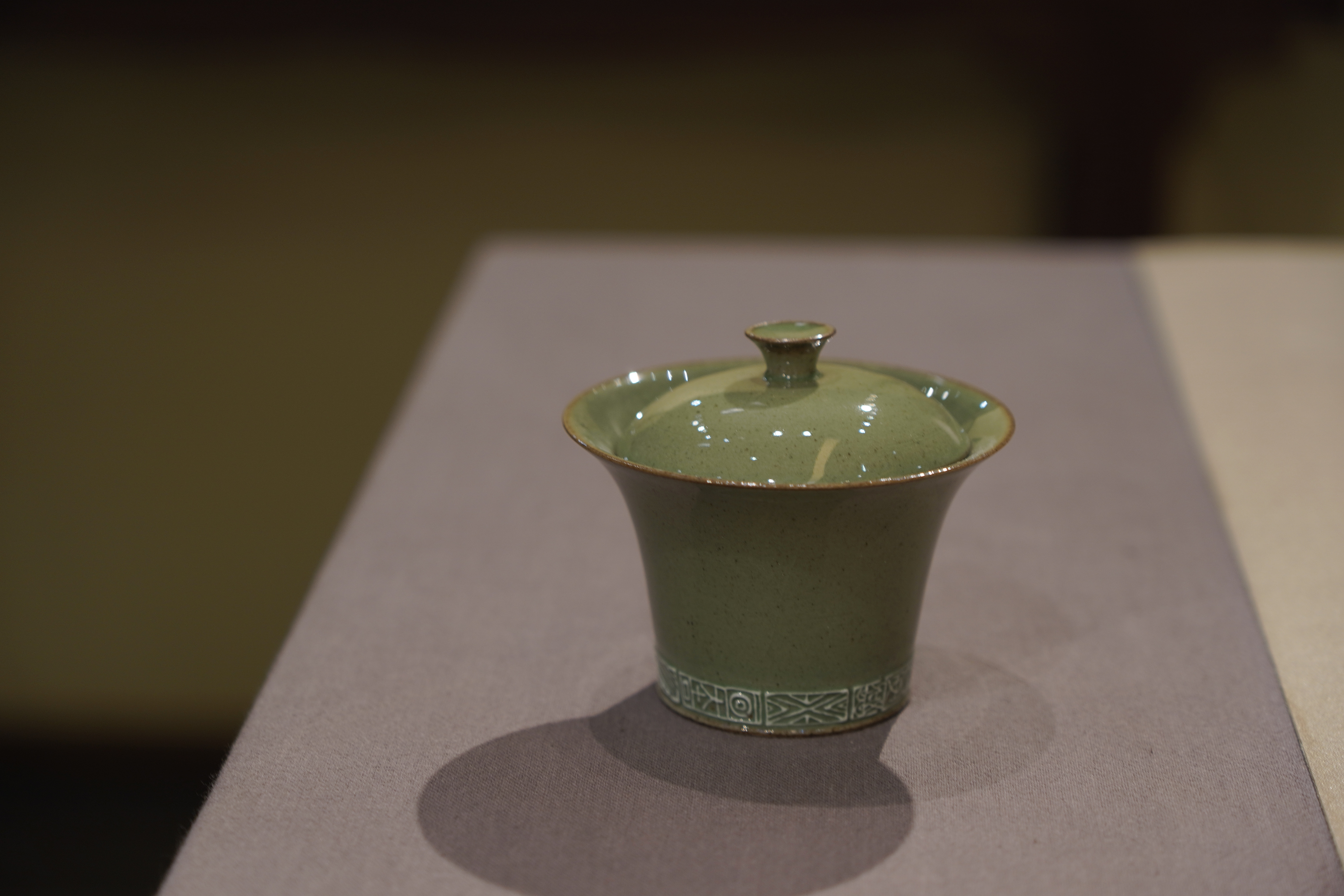 翠玉茶具(随缘壶,盖碗,翠玉盘,毛工鼎杯)