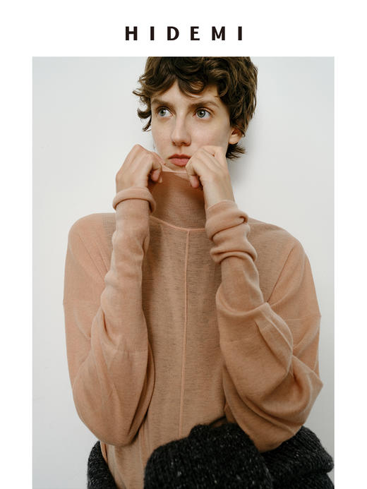 HIDEMI 美利奴羊毛极简设计感高领拼缝式廓形毛衣 裸粉色/黑色 商品图5