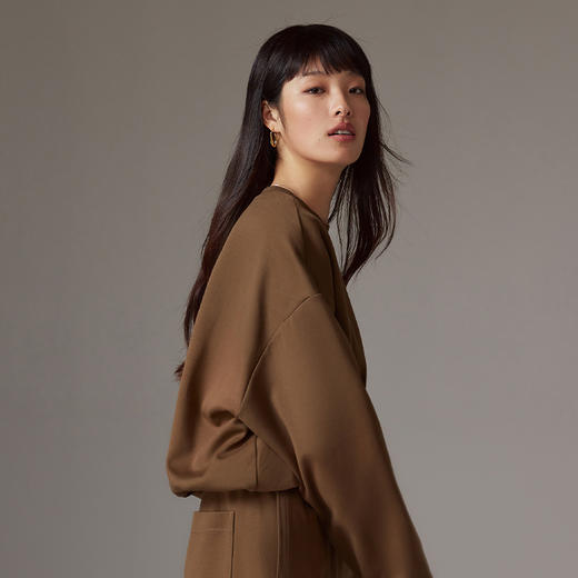 IN AND ON 美拉德印花短款圆领卫衣套装女2023秋季棕色直筒休闲裤 商品图4