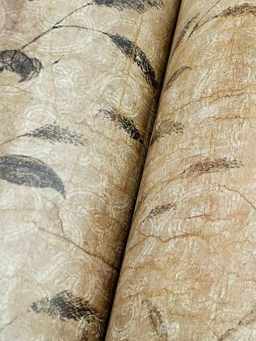 《宋代花笺特展图录》，何炎泉编，16开软皮精装，台北故宫博物院2017年12月初版，2021年6月三印。售价458元。 商品图9