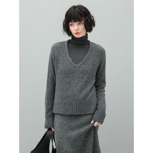 COCOBELLA蓬松软糯大V领细闪亮片毛衣优雅静奢风保暖针织衫MZ572 商品图2