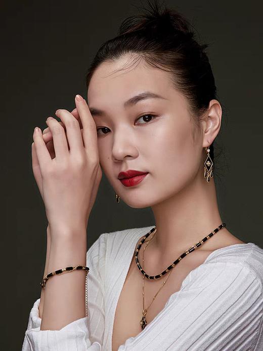 2楼Fellala翡拉拉芳华气质优雅大气原创简约耳环复古时尚潮流耳饰 款号923396104 吊牌价1199 现价1139 商品图2