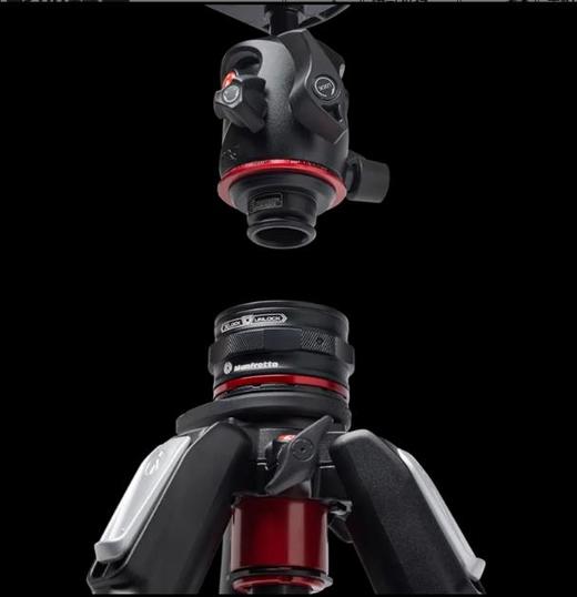 曼富图MK055CXPRO4BHQR  055系列碳纤维四节球型云台灵动快装套 商品图4