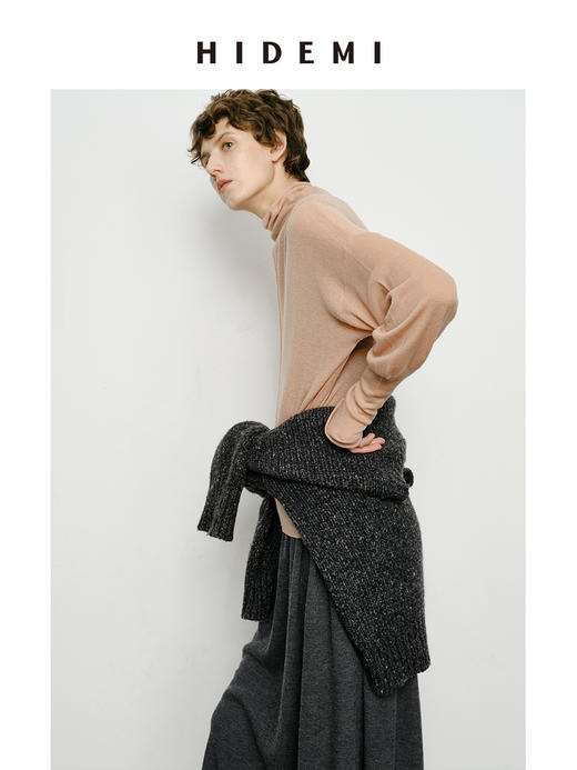 HIDEMI 美利奴羊毛极简设计感高领拼缝式廓形毛衣 裸粉色/黑色 商品图3