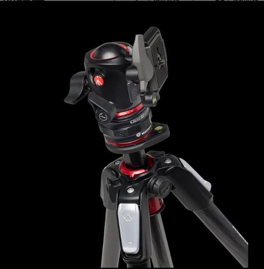 曼富图MK055CXPRO4BHQR  055系列碳纤维四节球型云台灵动快装套 商品图3