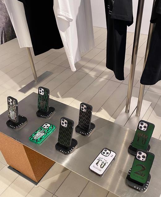 Pre Evolution logo - 2nd in Neon Green MagSafe 兼容镜面手机壳 商品图5