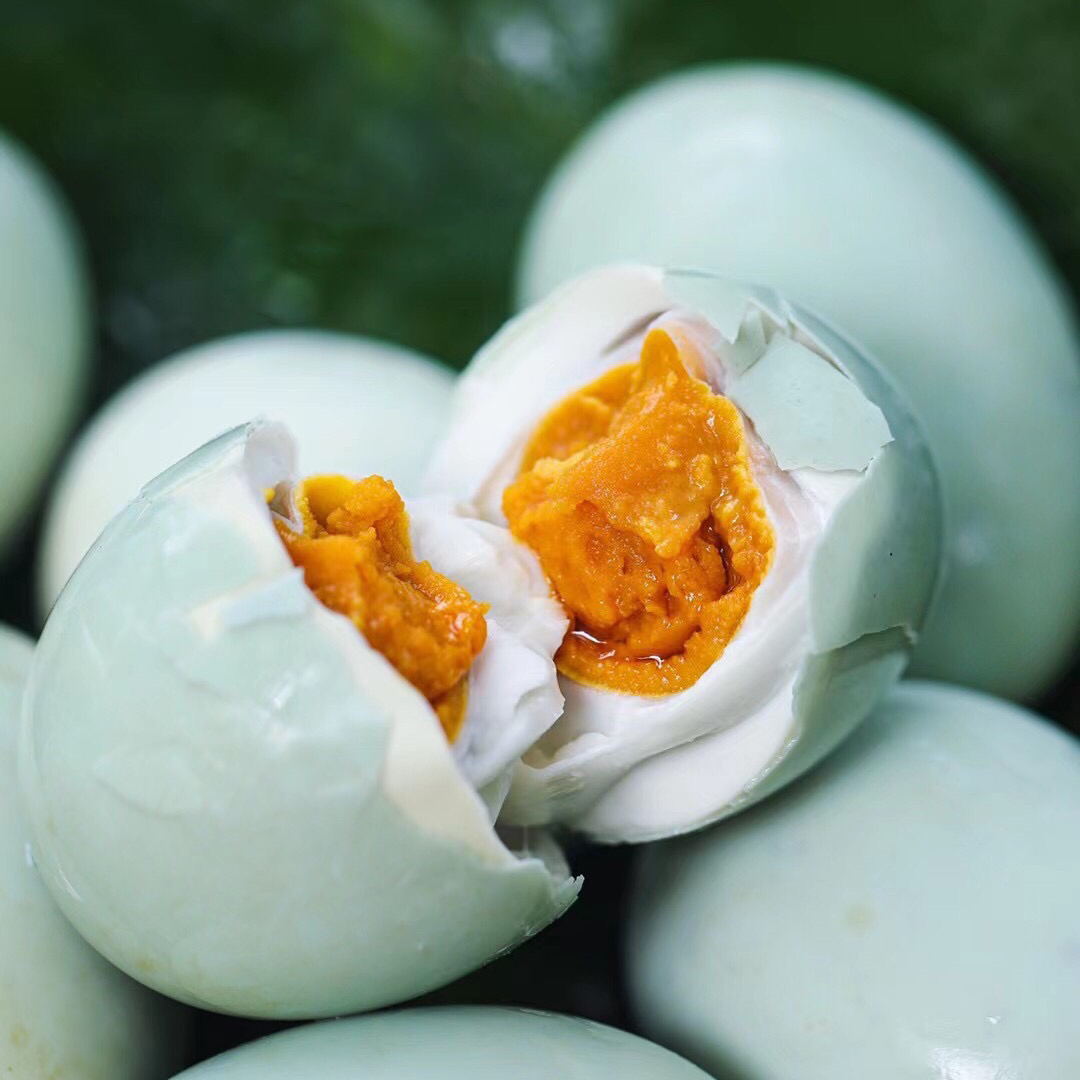 青皮侠｜好吃的咸鸭蛋 徽山湖麻鸭蛋 蛋黄流黄裹泥腌制