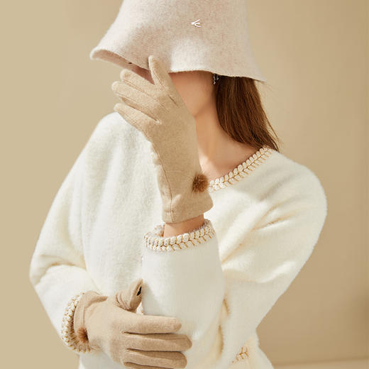 帽仕汇-KEYONE 温暖羊毛可触屏手套优雅毛球 商品图4