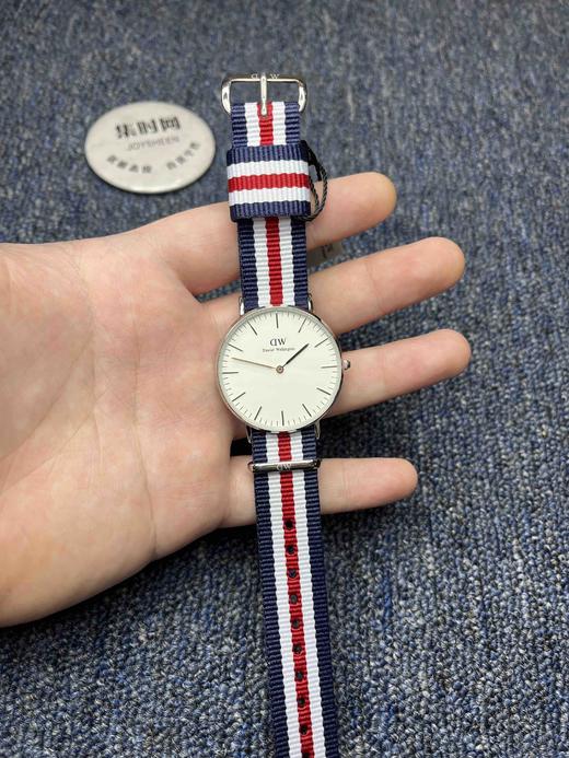 原单DW 经典中性款 36mm 男女皆可佩戴 316L精钢表壳 蓝宝石镜面 帆布表带搭配精钢针扣 表径36mm 商品图8