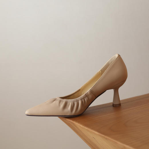 气质性感尖头高跟鞋，职业单鞋HB-9039 商品图0